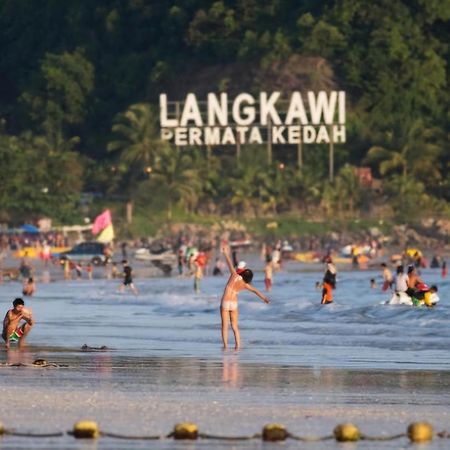 Lagenda Resthouse Cenang Beach 珍南海滩 外观 照片