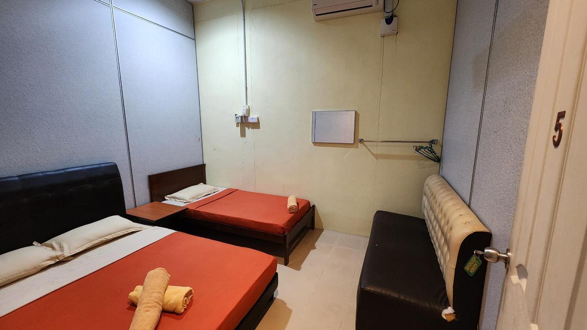 Lagenda Resthouse Cenang Beach 珍南海滩 外观 照片
