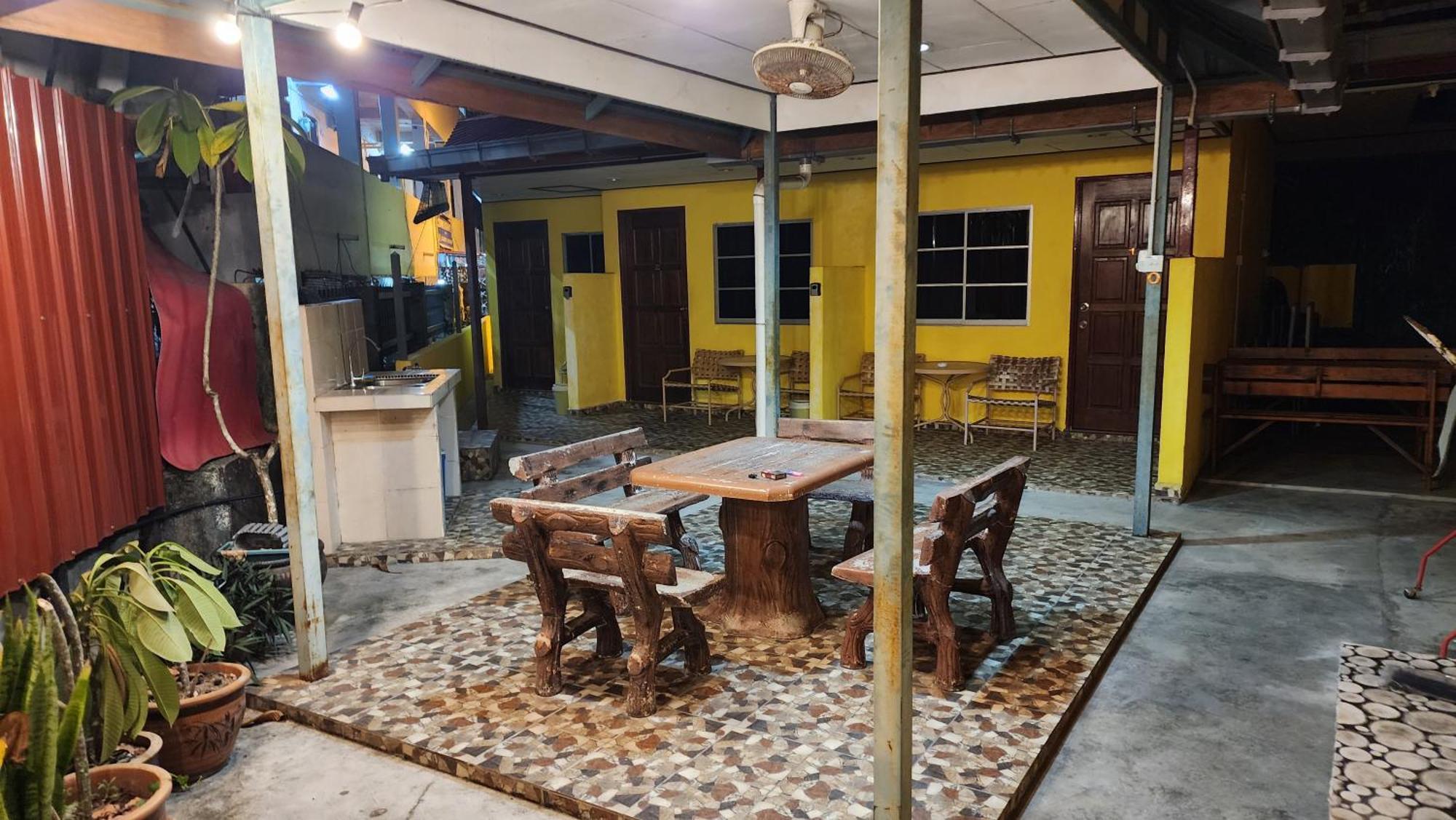 Lagenda Resthouse Cenang Beach 珍南海滩 外观 照片